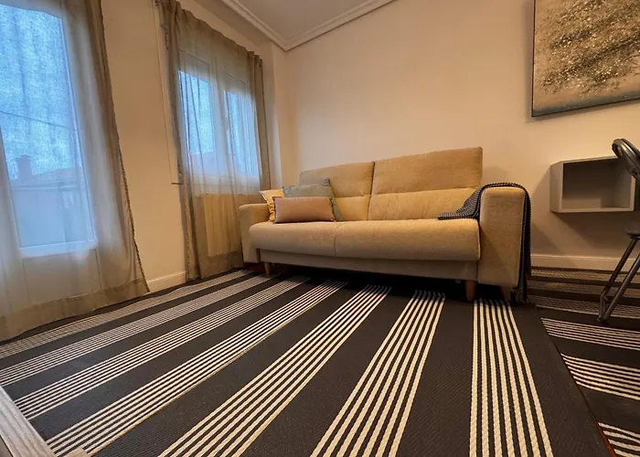 C12A01 Coqueto Apartamento Con Piscina Y Garaje